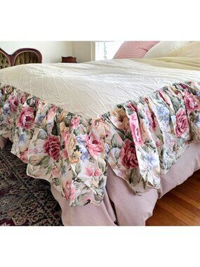 VTG Croscill Floral King Size Dust Ruffle Cottagecore Prarie core Lauren style